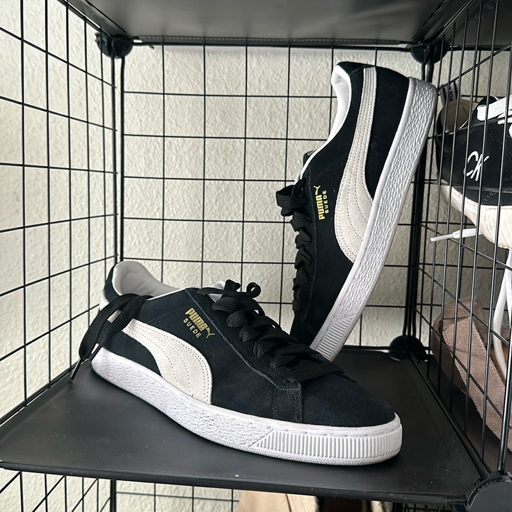Black suede women’s puma size 11 lightly used